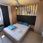Elizabeta Deluxe Penzion 3*