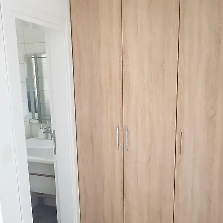 Πανσιόν Elizabeta Deluxe 3*