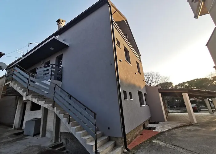 Elizabeta Deluxe Gæstehus 3*