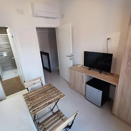 Elizabeta Deluxe * Biograd Na Moru