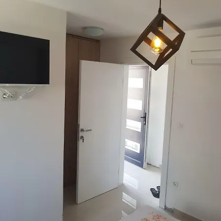 Elizabeta Deluxe Biograd Na Moru