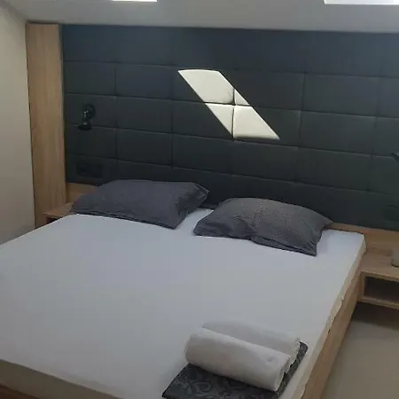 Elizabeta Deluxe Guest house
